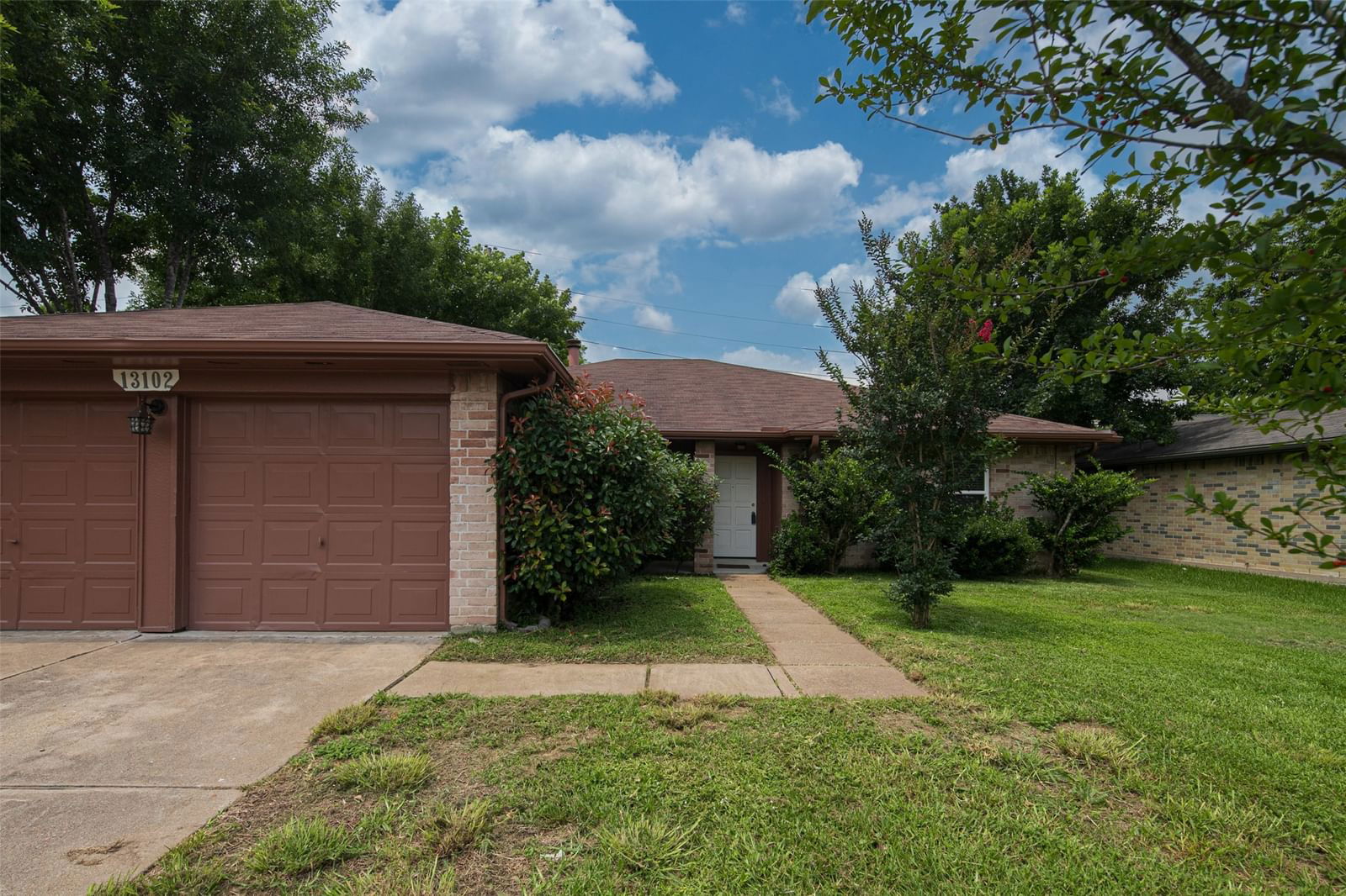 Real estate property located at 13102 Kingsmill, Fort Bend, Barrington Place, Sugar Land, TX, US