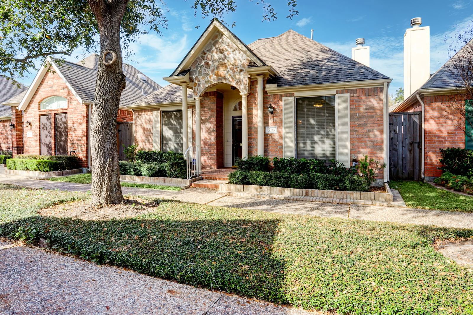 Real estate property located at 3025 Rosefield, Harris, Willow Walk, Houston, TX, US