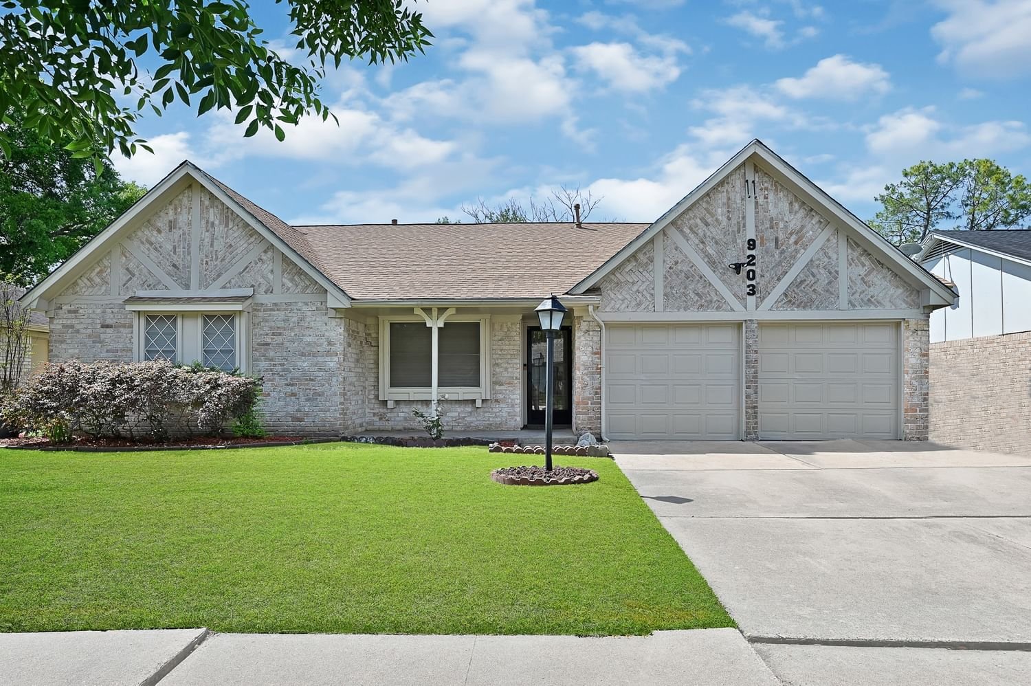 Real estate property located at 9203 Willow Meadow, Harris, Braeburn Valley West Sec 01, Houston, TX, US