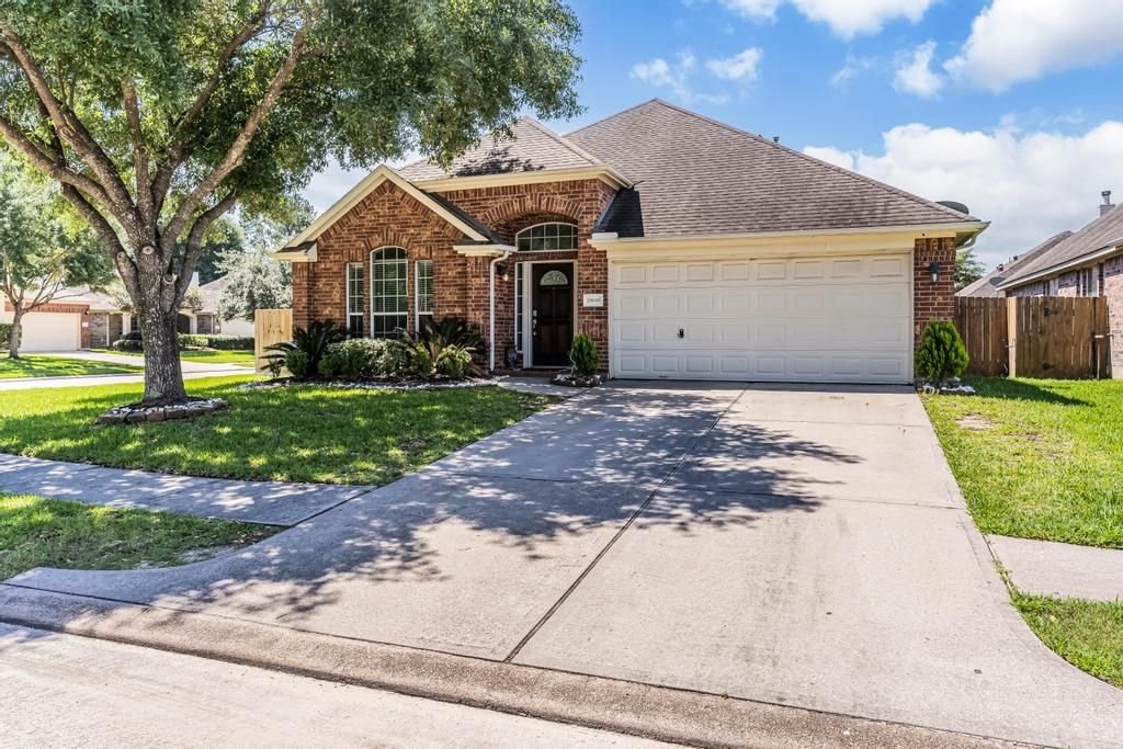 Real estate property located at 21618 Duke Alexander, Montgomery, Kings Mill 01, Kingwood, TX, US