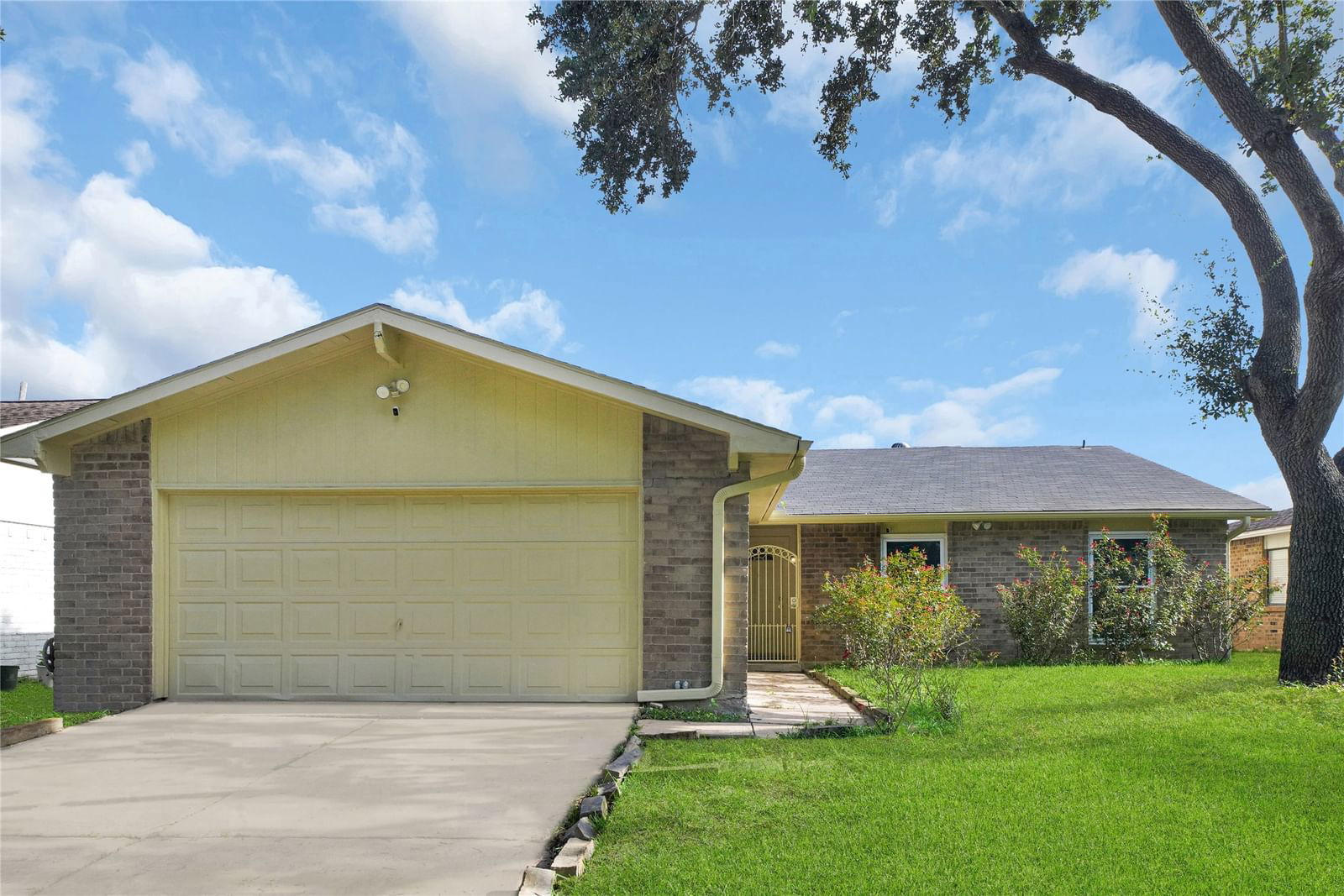 Real estate property located at 15534 Mendocino, Harris, Mission Bend Sec 05, Houston, TX, US