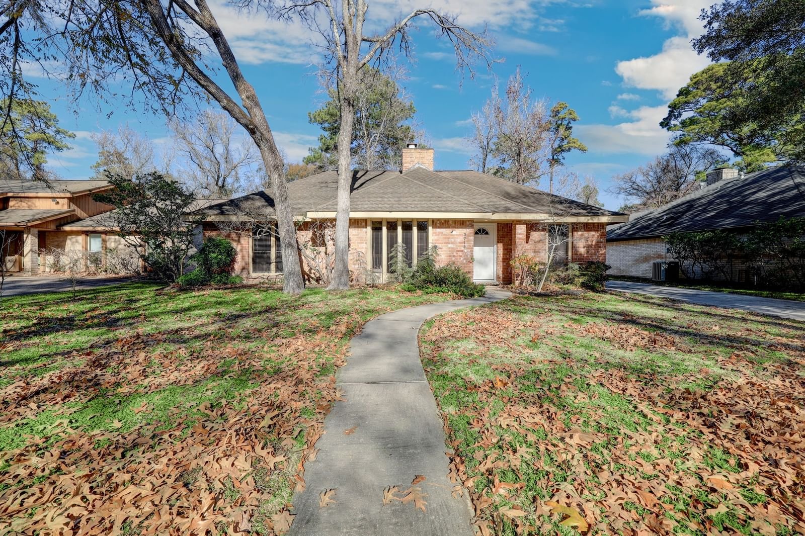 Real estate property located at 3715 Glenwood Springs, Harris, Greentree, Kingwood, TX, US