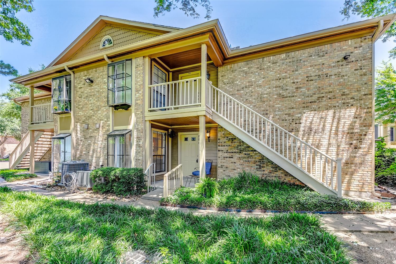 Real estate property located at 1311 Antoine #201, Harris, Woodvine Park Condo Ph 03, Houston, TX, US