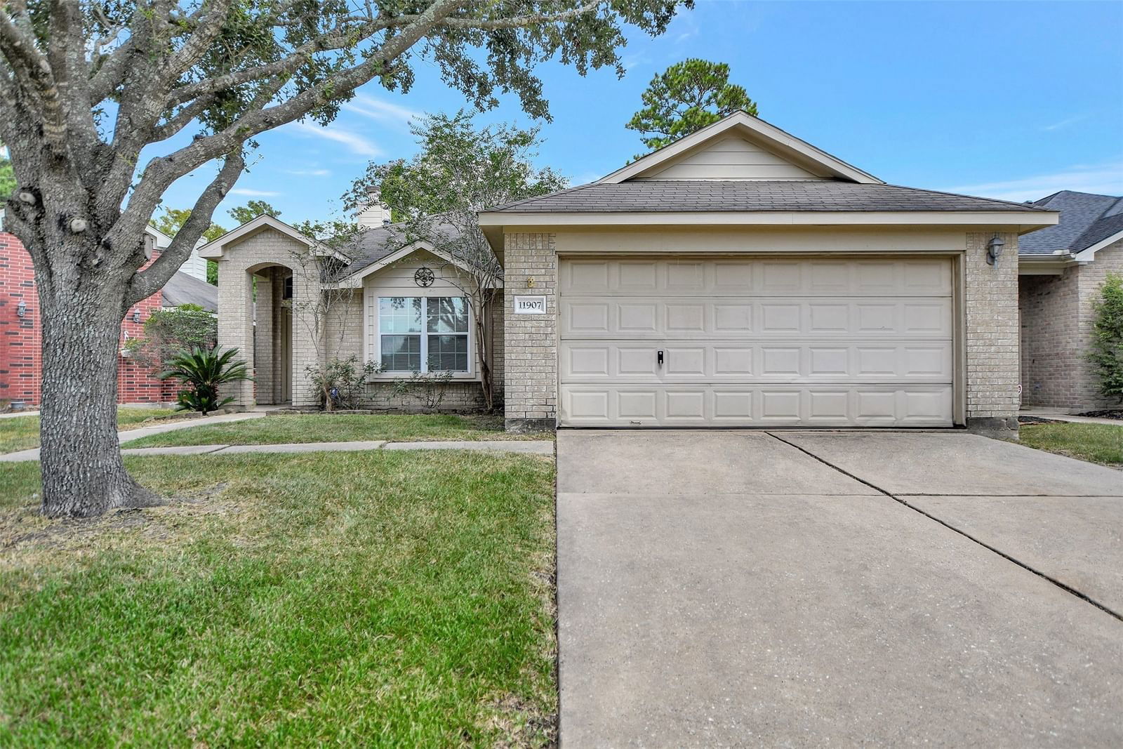 Real estate property located at 11907 Belle, Montgomery, Village Of Decker Oaks 01, Pinehurst, TX, US