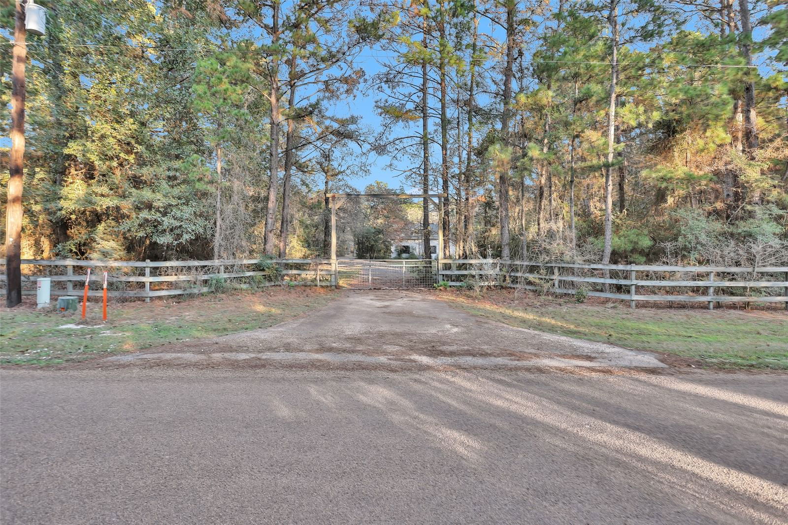 Real estate property located at 16079 Post Oak Rd, Grimes, West Magnolia Forest, Plantersville, TX, US