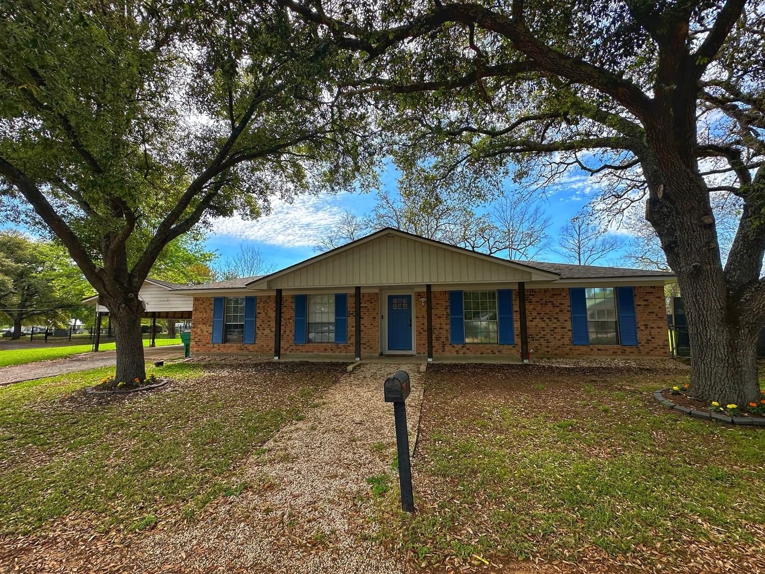 Real estate property located at 102 S Panama St, Madison, None, Madisonville, TX, US