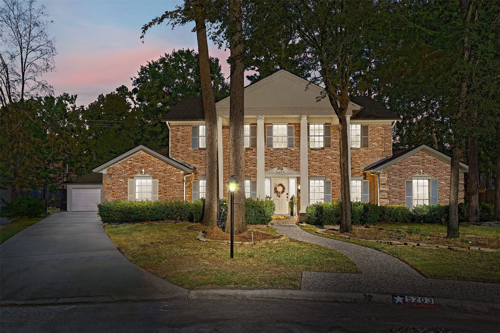 Real estate property located at 5203 Court Of York, Harris, Huntwick Forest, Houston, TX, US