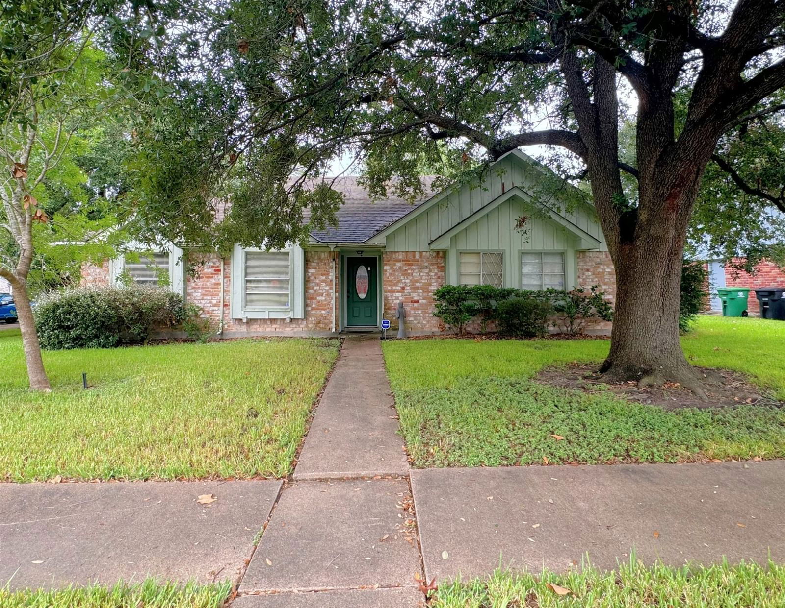 Real estate property located at 12822 Crow Valley, Fort Bend, Huntington Village, Houston, TX, US