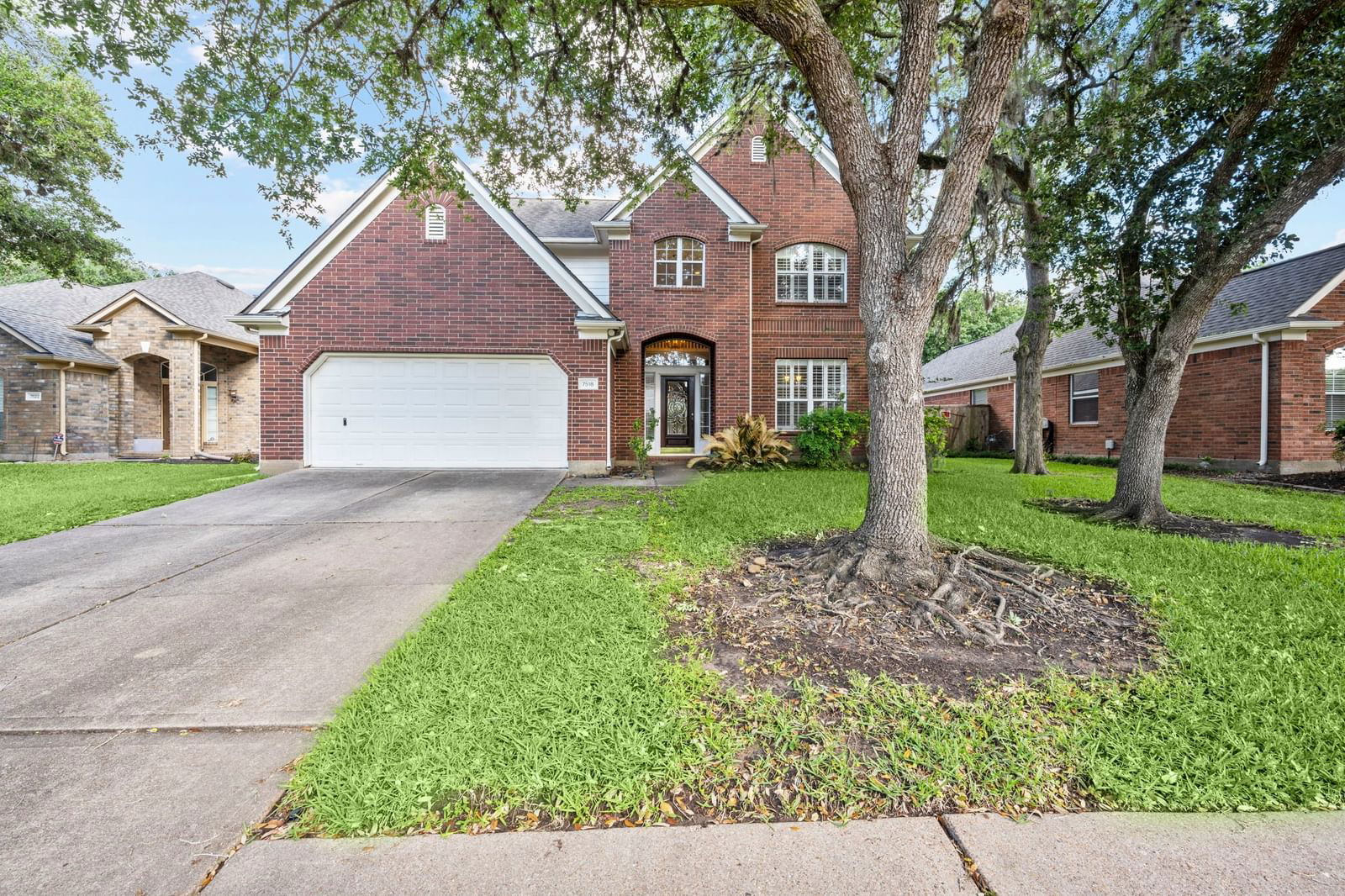 Real estate property located at 7518 Broken Oak, Fort Bend, Greatwood Crossing Sec 3, Sugar Land, TX, US