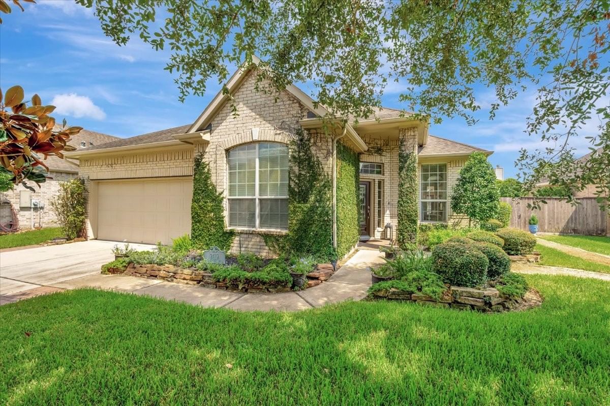 Real estate property located at 2419 Venice, Harris, Bellavita At Green Tee, Pearland, TX, US