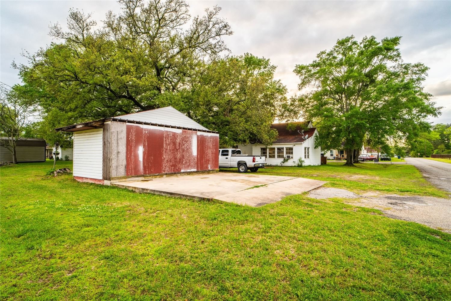 Real estate property located at 770 8th, Hardin, Santa Fe Townsite Co Add, Silsbee, TX, US