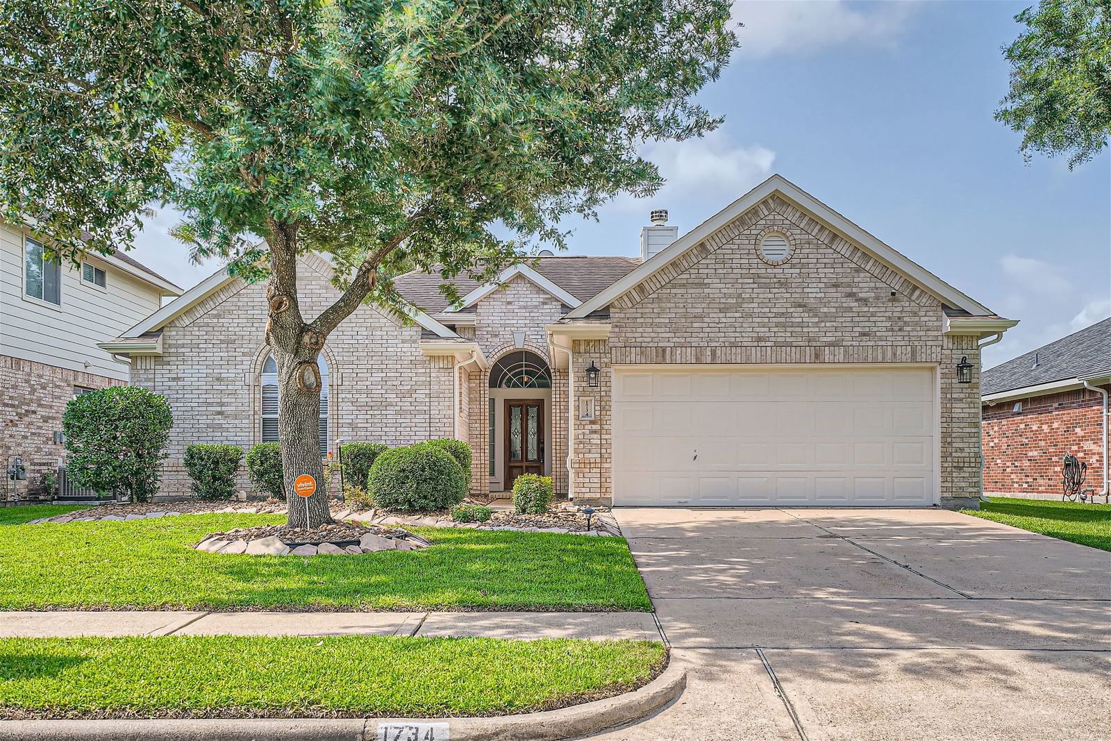 Real estate property located at 1734 Gillingham, Harris, Burkeshire, Pasadena, TX, US