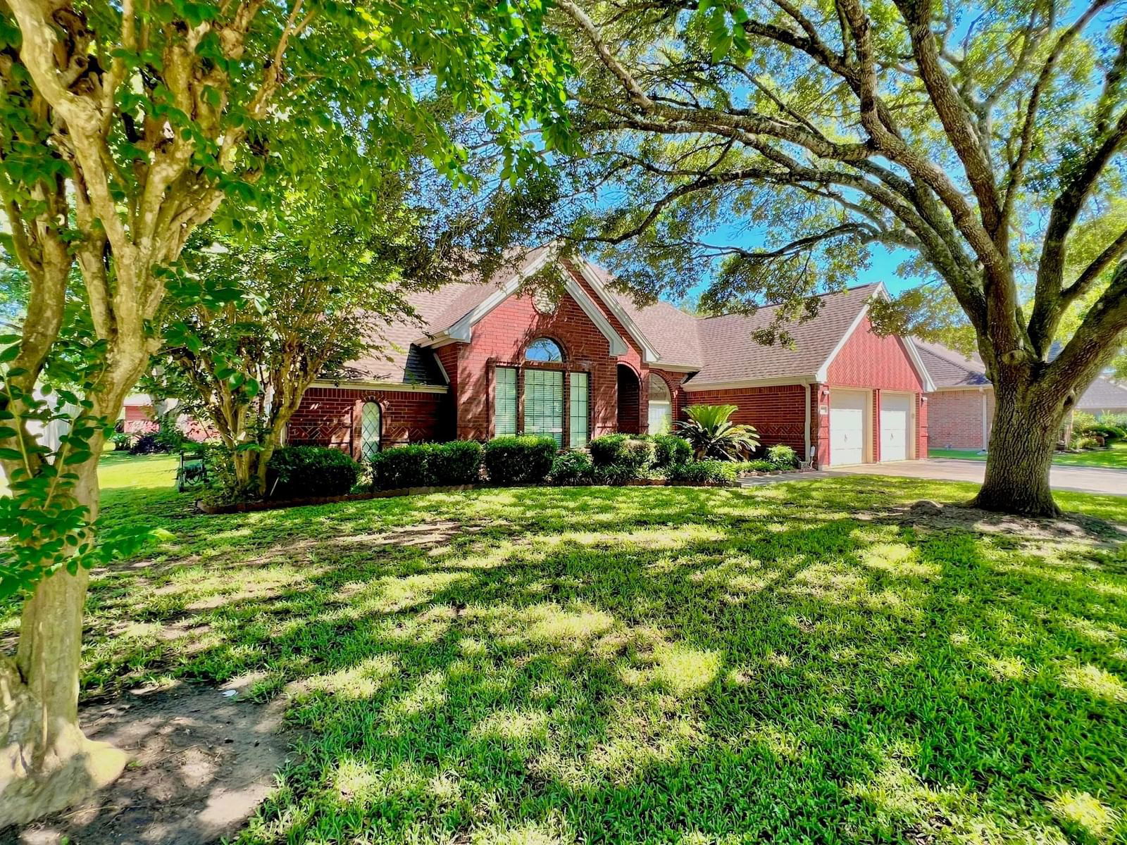 Real estate property located at 2030 Troon, Brazoria, Brighton Place Sec 5 Alvin, Alvin, TX, US