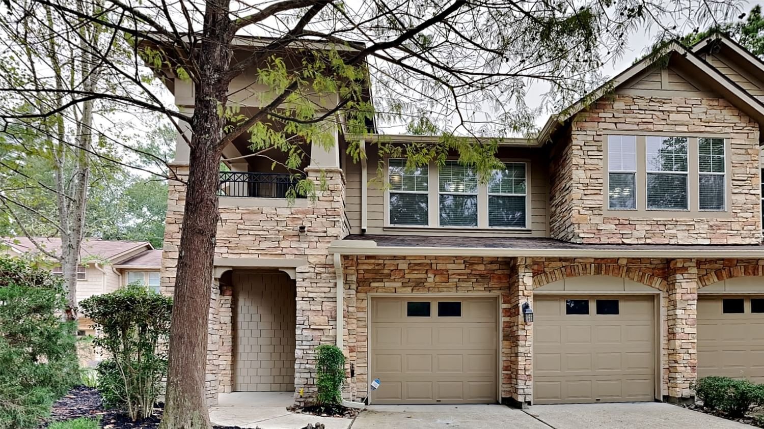 Real estate property located at 77 Woodlily, Montgomery, Stonecreek Courts Condo, Spring, TX, US