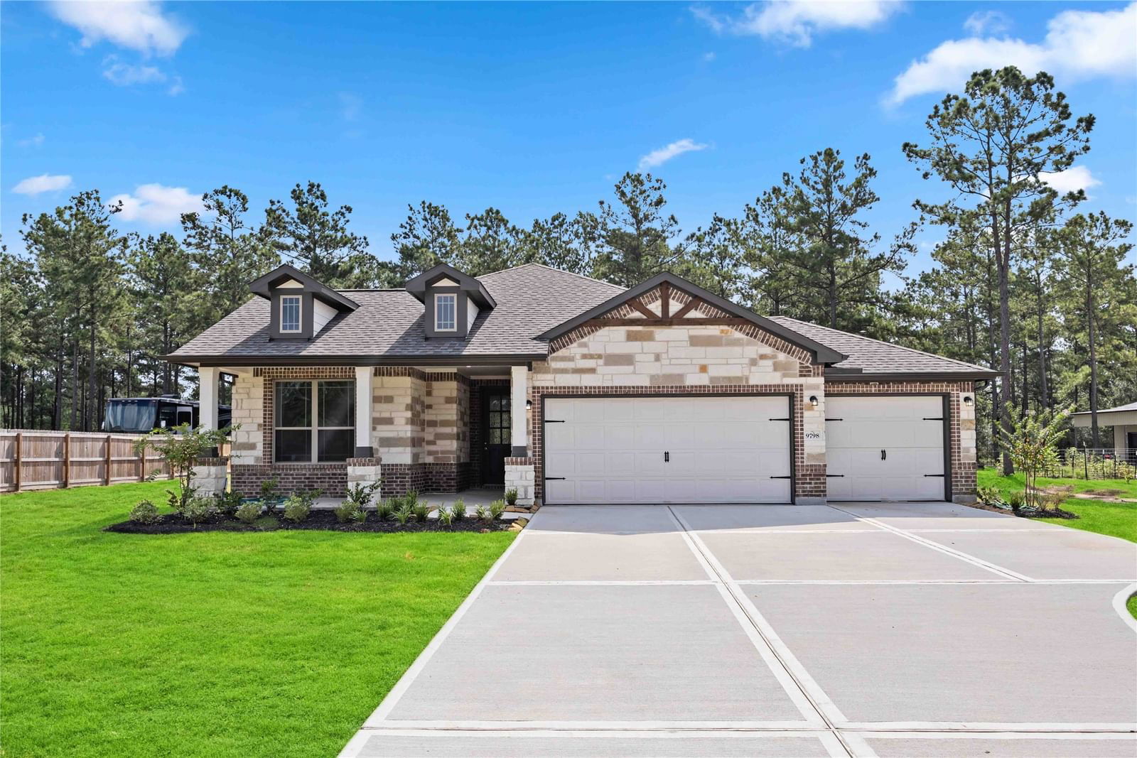 Real estate property located at 9798 Guadalupe, Montgomery, Deer Pines, Conroe, TX, US