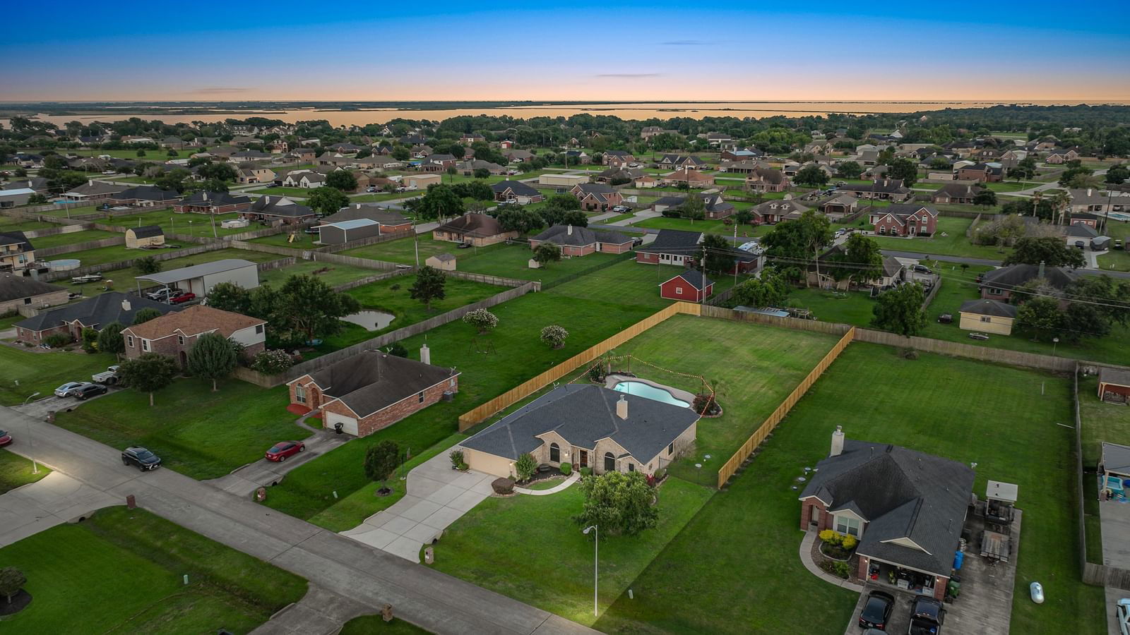 Real estate property located at 2022 Caroline, Chambers, Maley Woods Ph 03, Baytown, TX, US