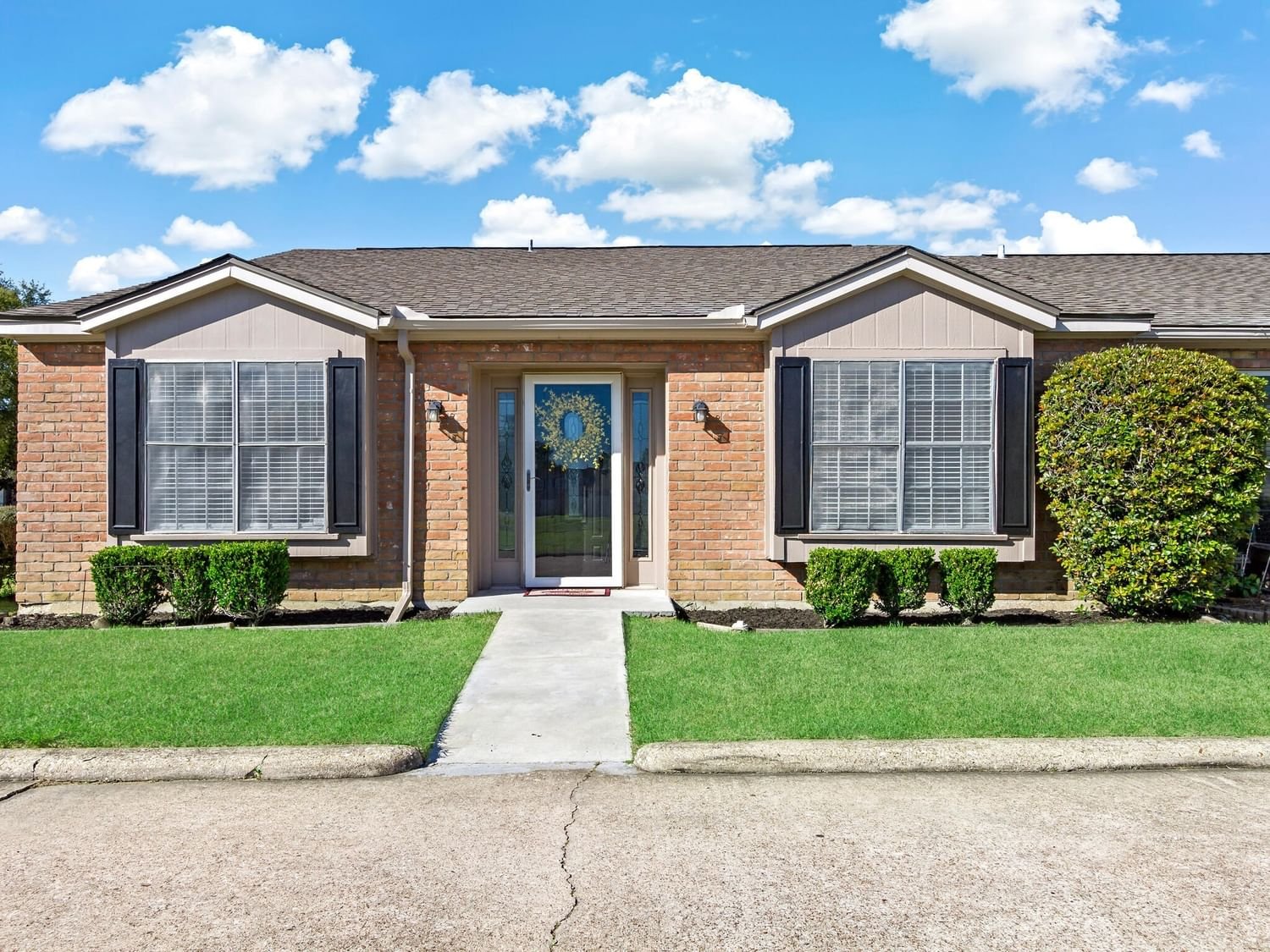Real estate property located at 447 YORKTOWN, Jefferson, Beaumont, TX, US