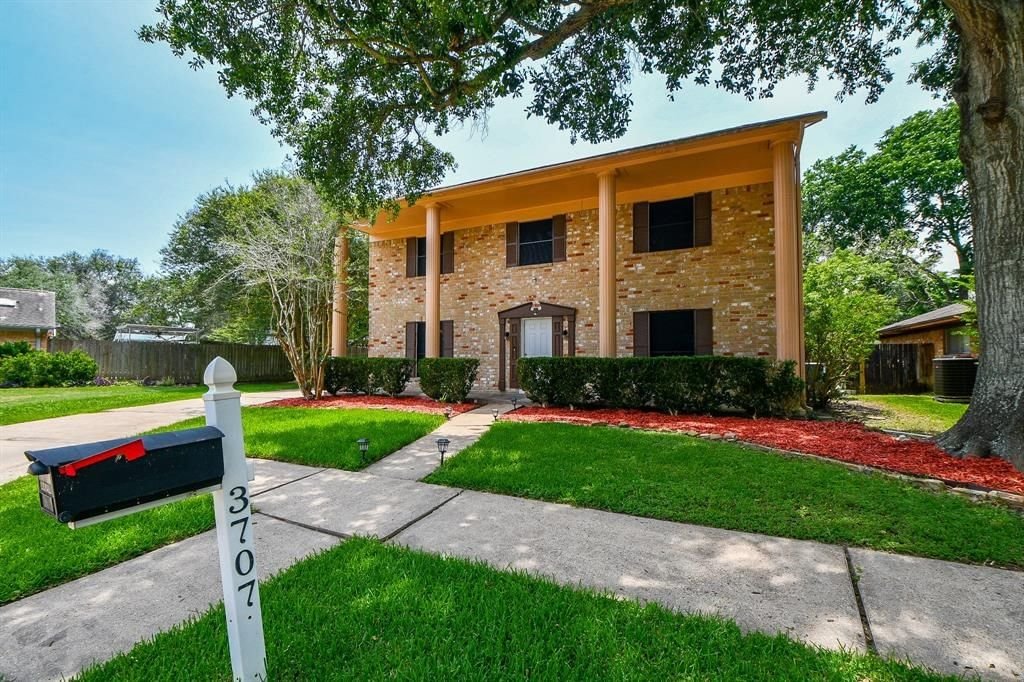 Real estate property located at 3707 Glenmeade, Harris, Brook Forest, Houston, TX, US