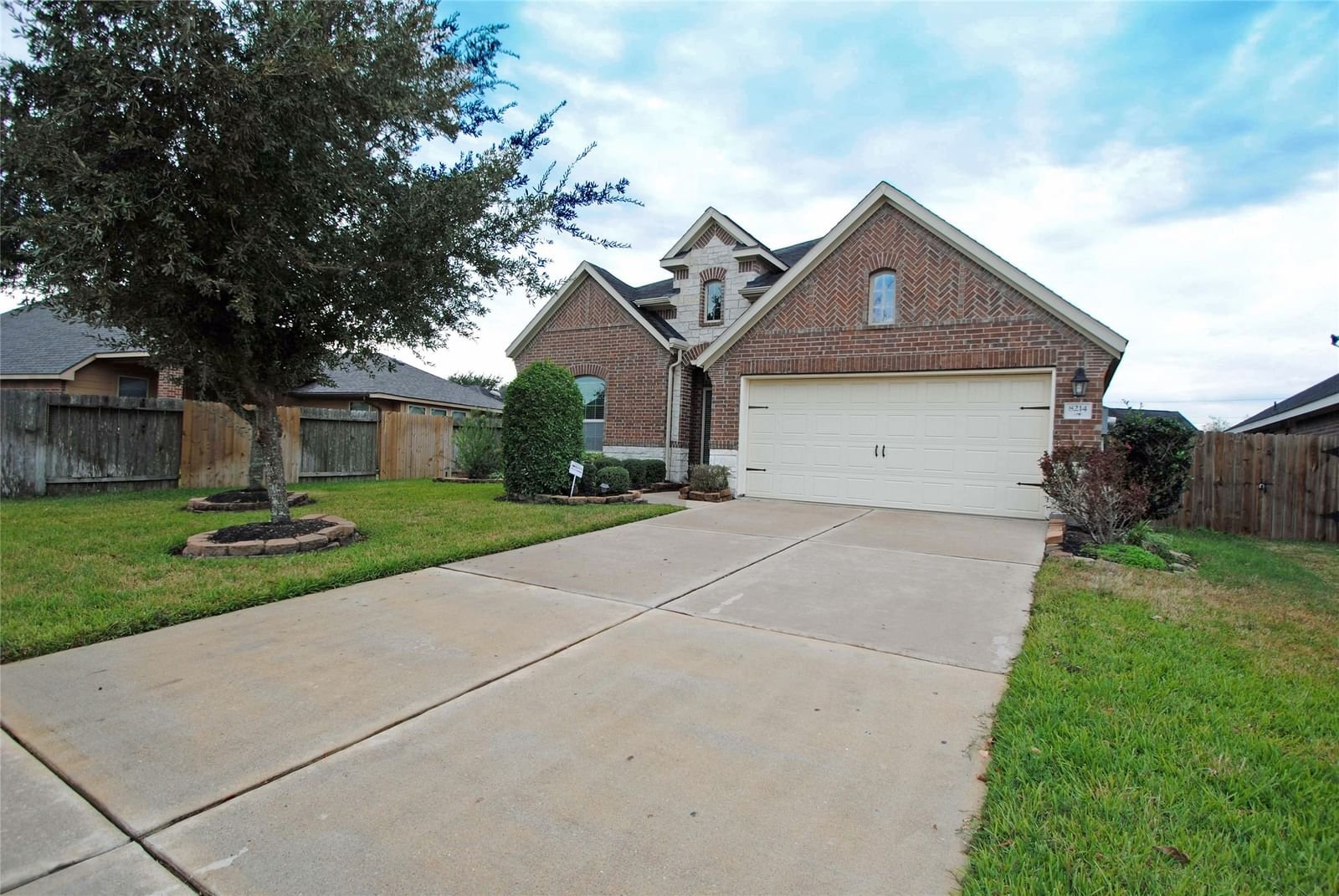 Real estate property located at 8214 Durango Lodge, Fort Bend, Grand Mission Sec 16, Richmond, TX, US