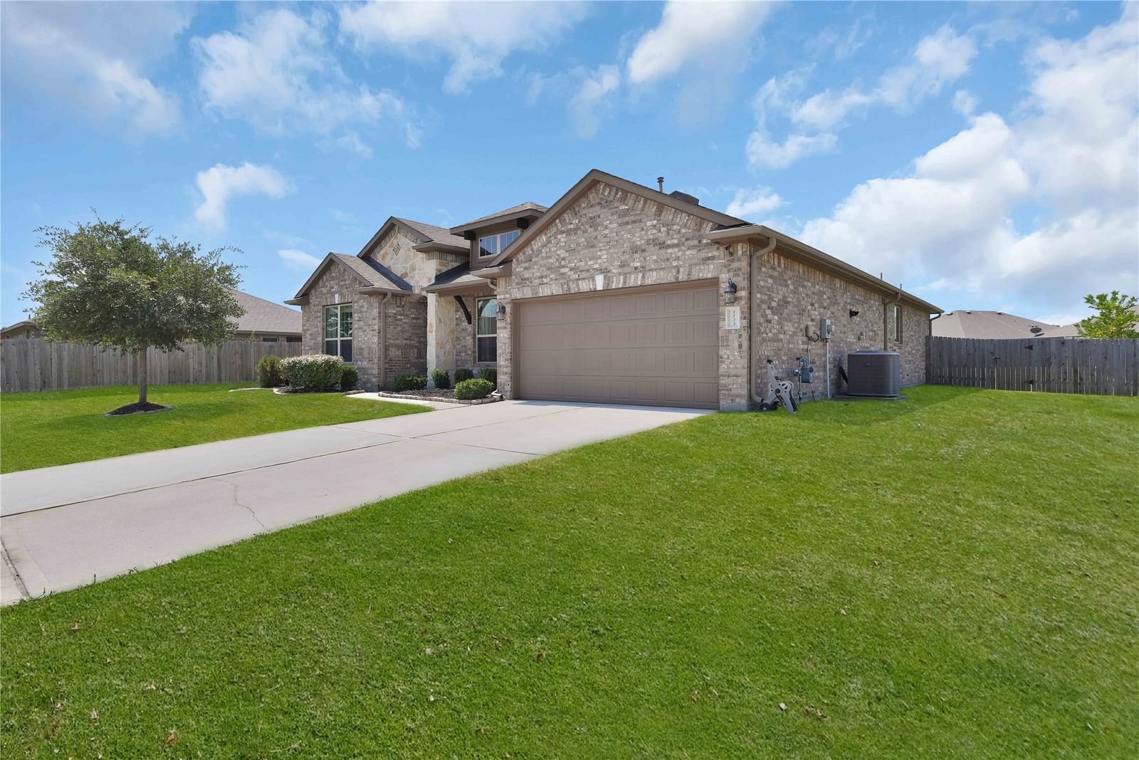 Real estate property located at 8338 Rito Ramble, Harris, Houston, TX, US