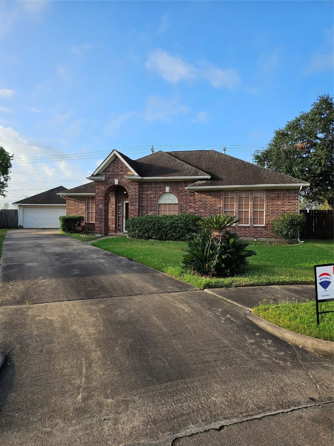 Real estate property located at 2523 Carriage, Fort Bend, Kingsway, Stafford, TX, US