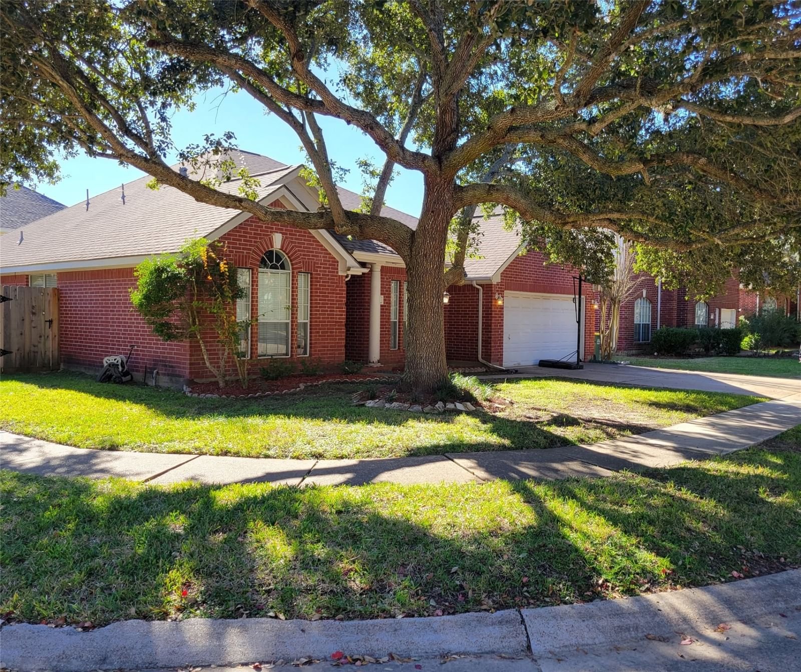 Real estate property located at 3838 Canton, Brazoria, Southdown Sub, Pearland, TX, US