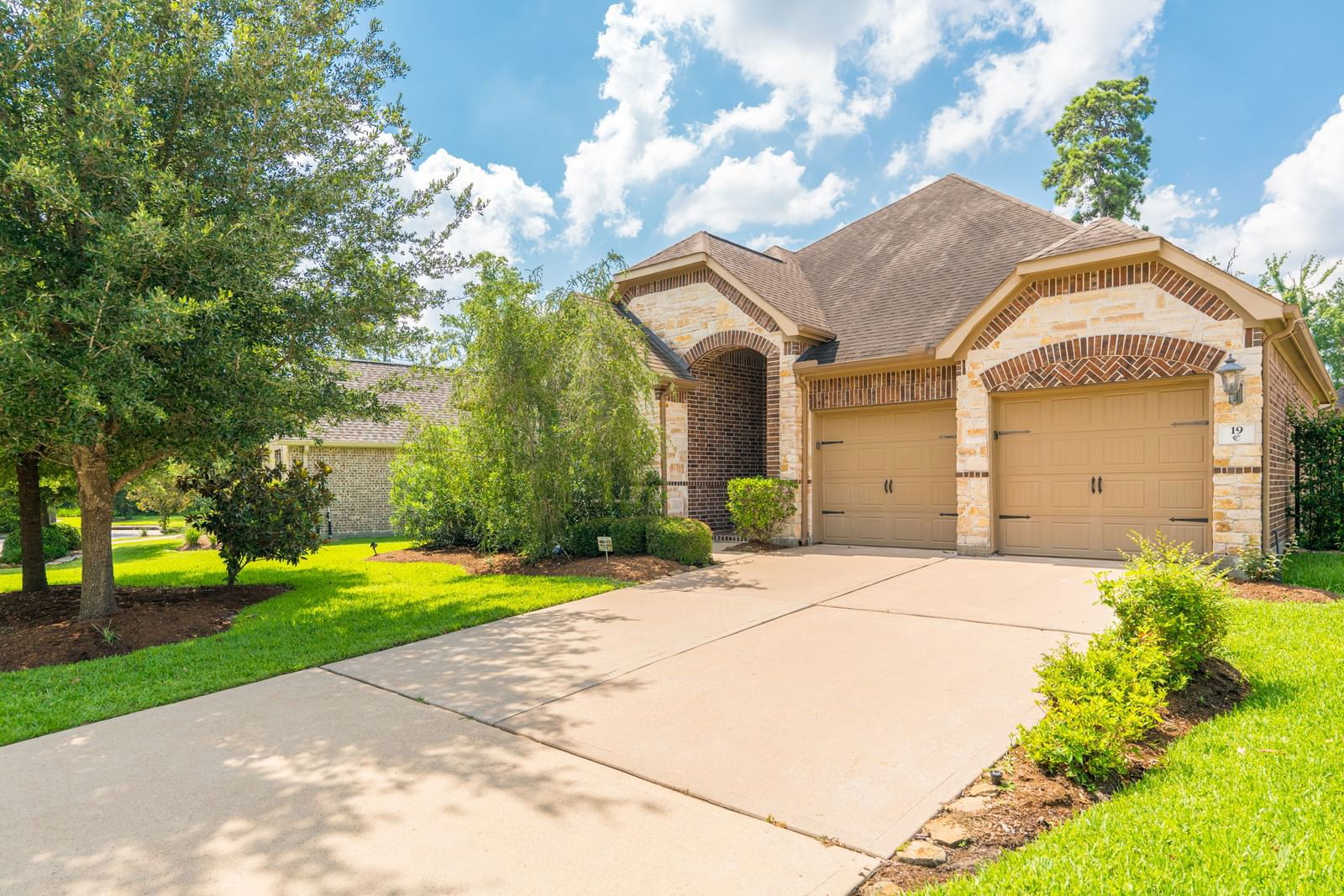 Real estate property located at 19 Danby, Harris, The Woodlands Creekside Park West 06, Tomball, TX, US