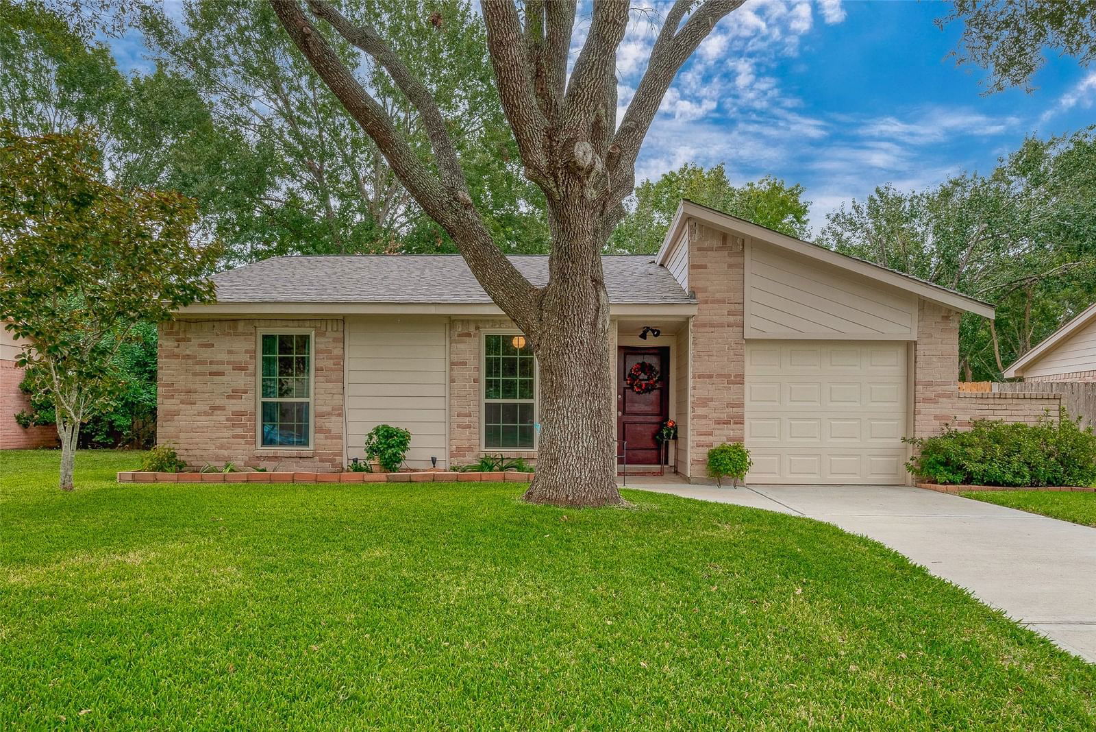 Real estate property located at 2727 Pheasant Creek, Fort Bend, Pheasant Creek Sec 1, Sugar Land, TX, US