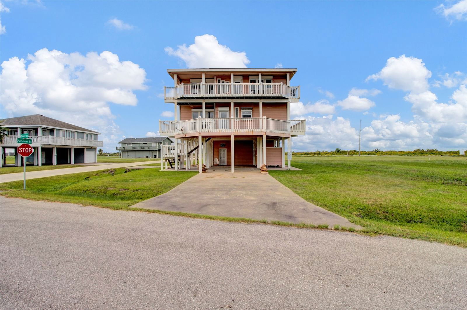 Real estate property located at 3101 Diane, Galveston, Cobbs Cove 87, Crystal Beach, TX, US