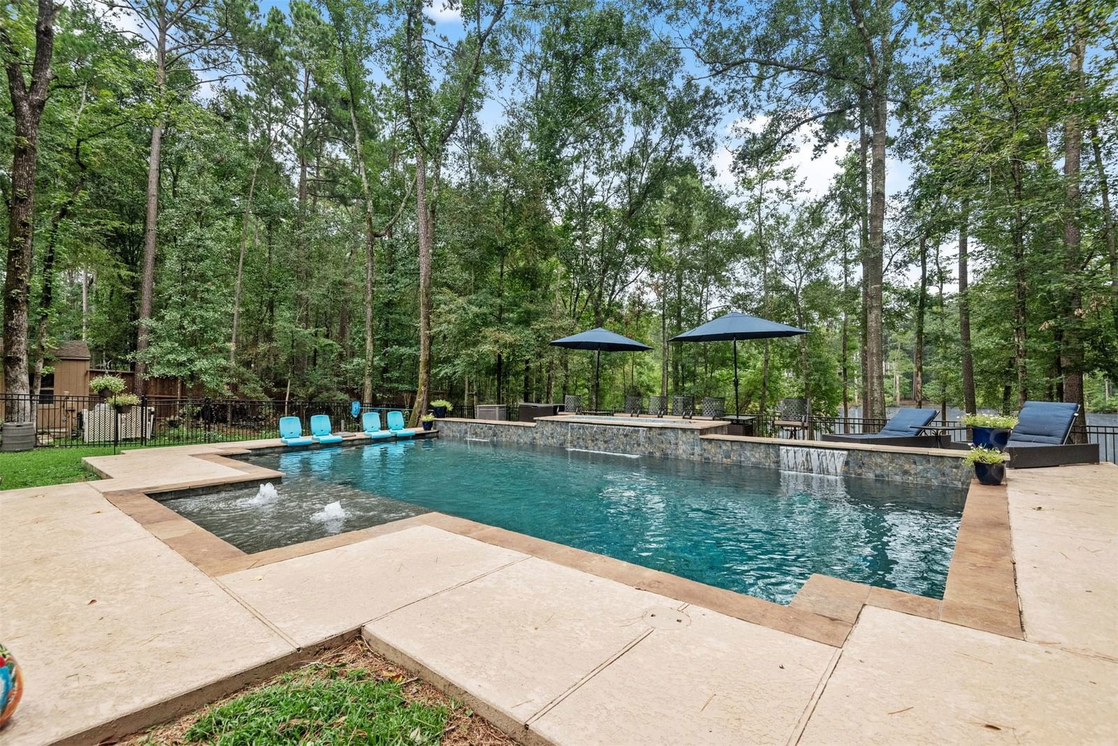 Real estate property located at 11255 Quiet Lake, Montgomery, Shadow Lake Forest, Conroe, TX, US