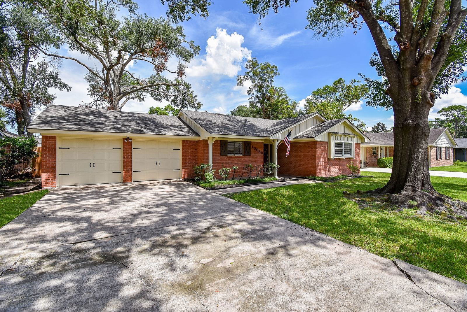 Real estate property located at 10030 Haddington, Harris, Spring Branch Woods Sec 04, Houston, TX, US