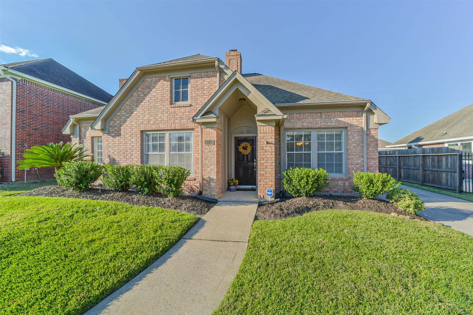 Real estate property located at 6019 Thom, Harris, Atascocita Trails Sec 02, Humble, TX, US