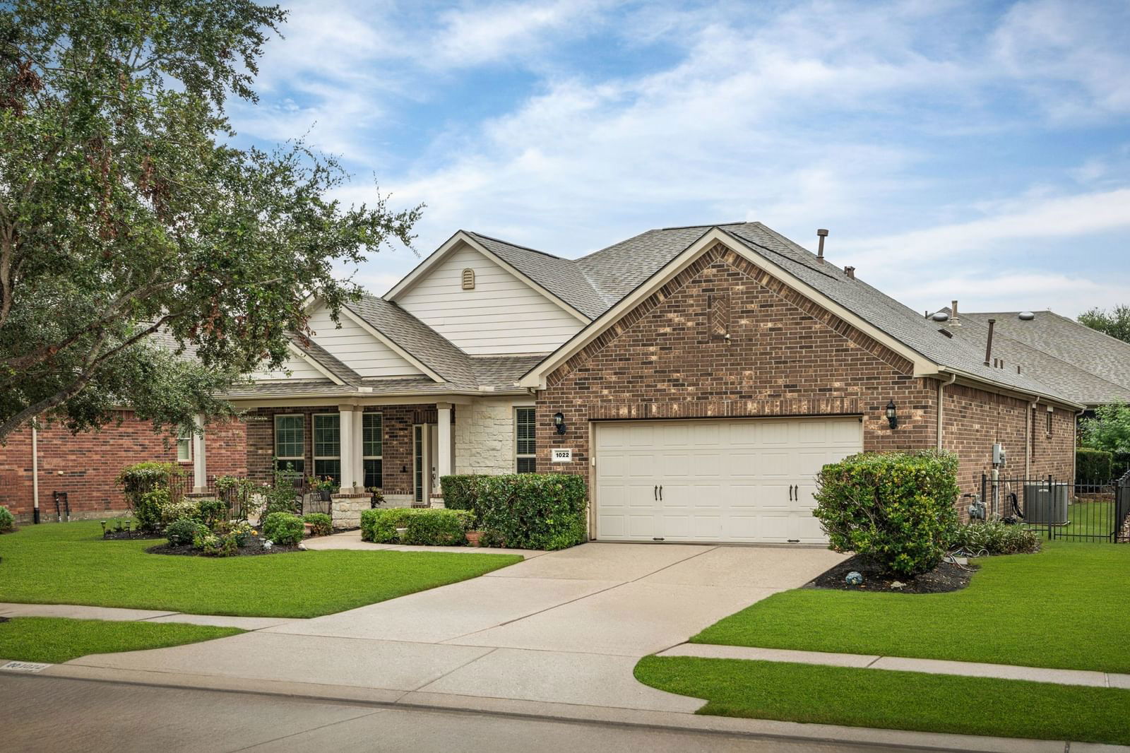 Real estate property located at 1022 Majestic Oak, Fort Bend, Del Webb Sweetgrass, Richmond, TX, US