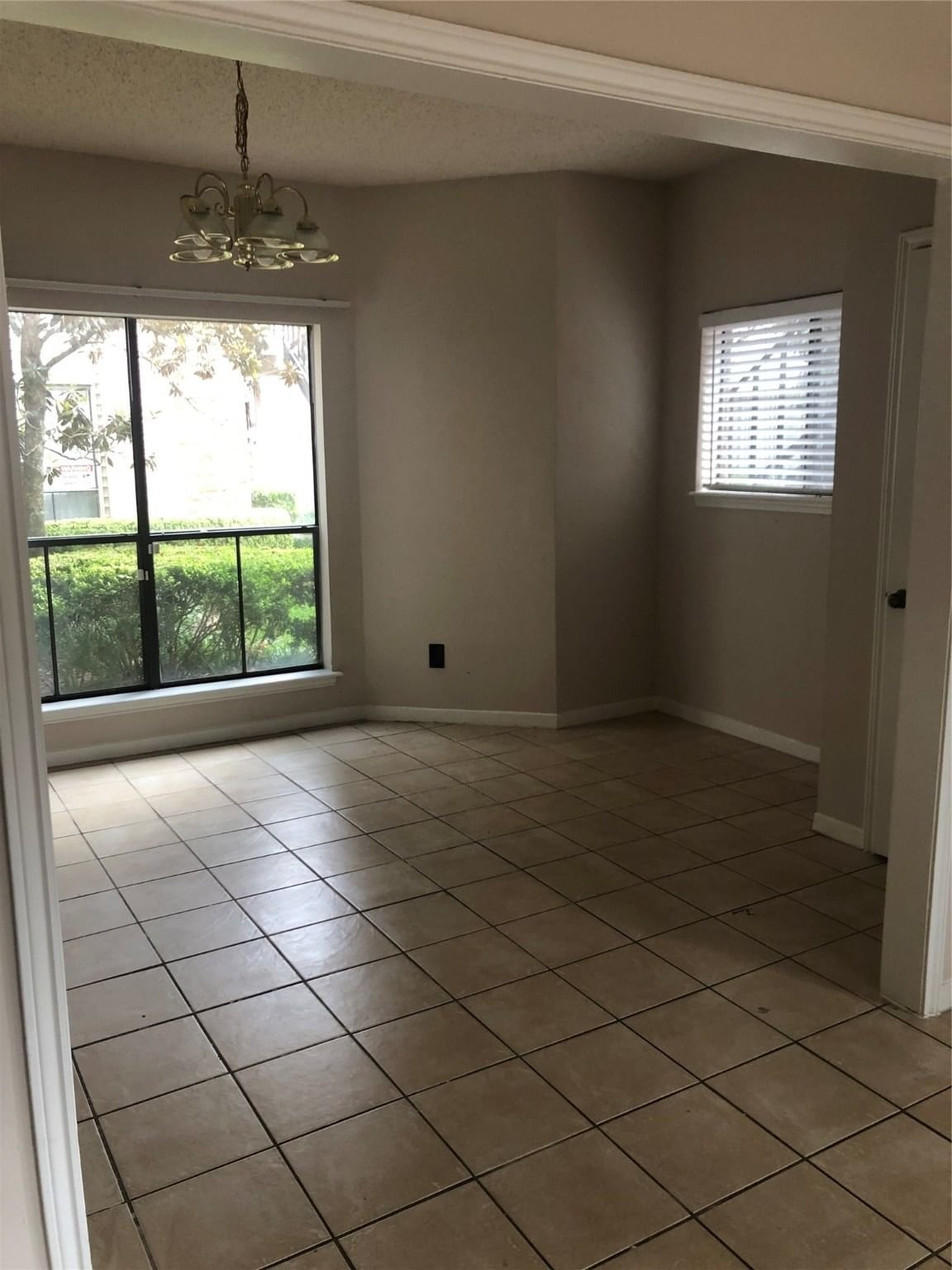 Real estate property located at 10165 Oakberry, Harris, Woodchase Village Condo, Houston, TX, US