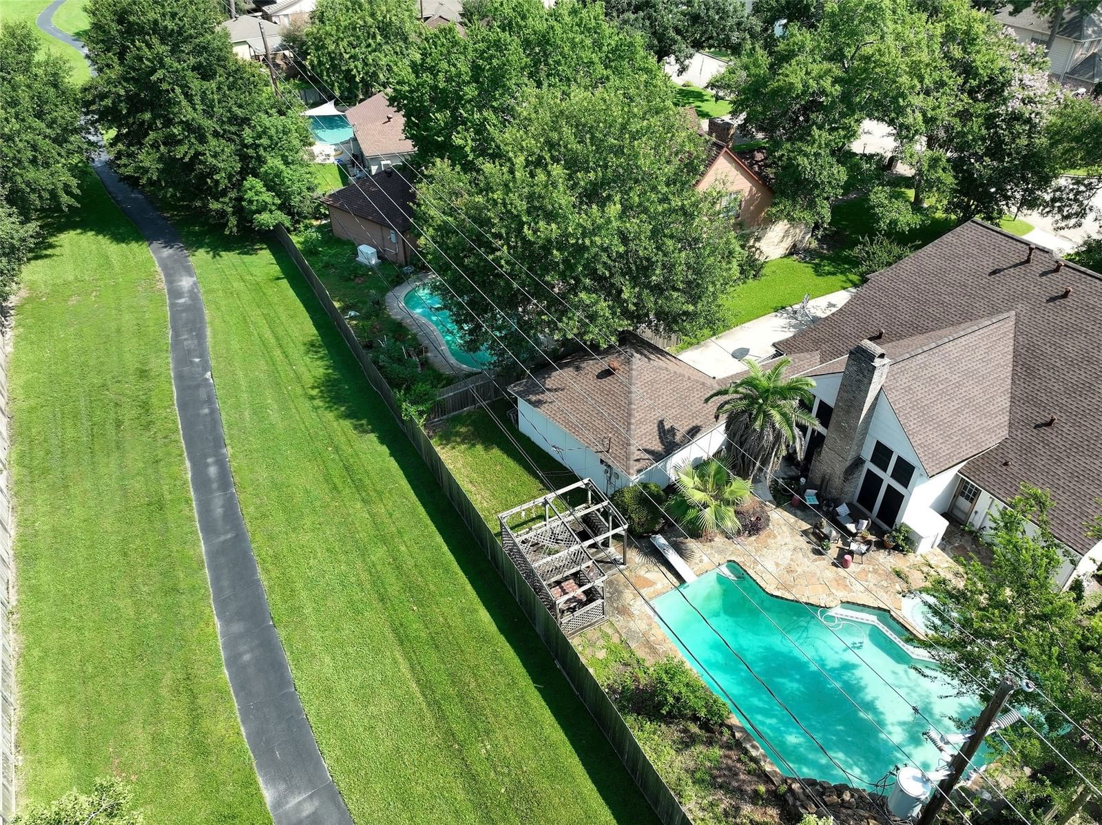 Real estate property located at 16315 Cloverwick, Harris, Wimbledon Estates & Racq Club, Spring, TX, US