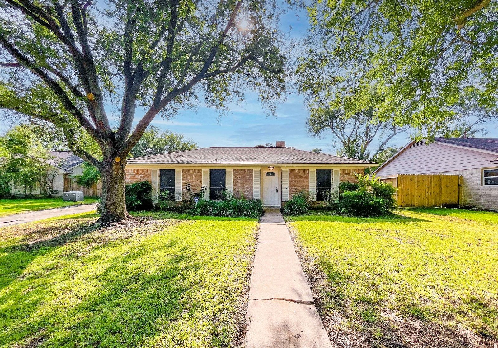 Real estate property located at 11818 Monticeto, Fort Bend, Meadows Place, TX, US