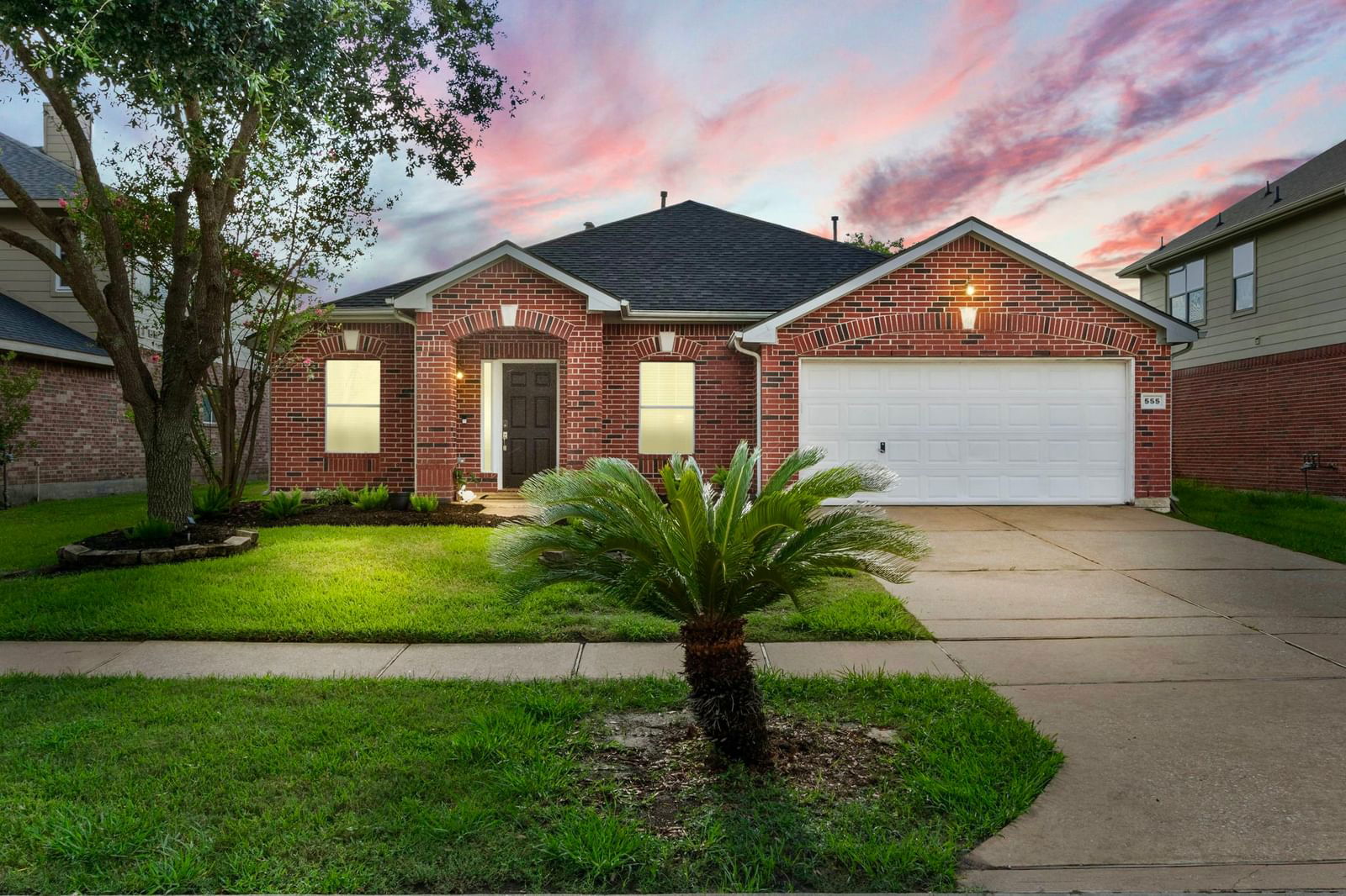 Real estate property located at 555 Small Cedar, Galveston, Cedar Landing Sec 3 2002, League City, TX, US