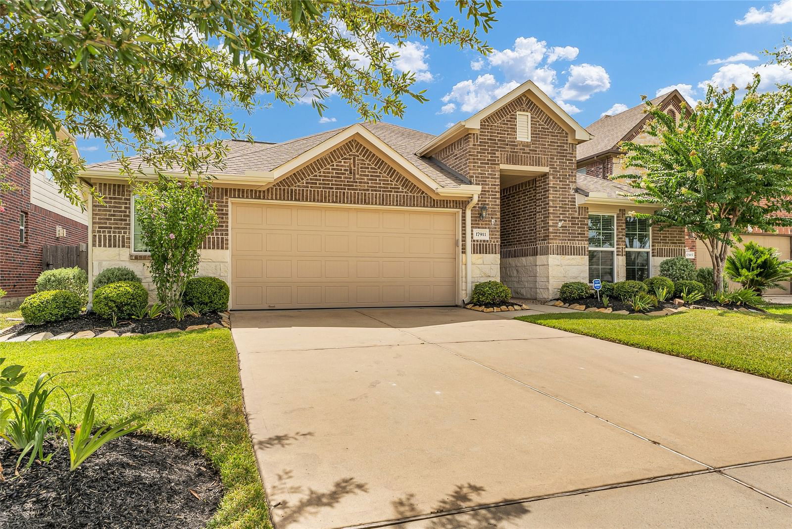 Real estate property located at 17911 Bella Ava, Harris, Trails of Cypress Lake, Tomball, TX, US