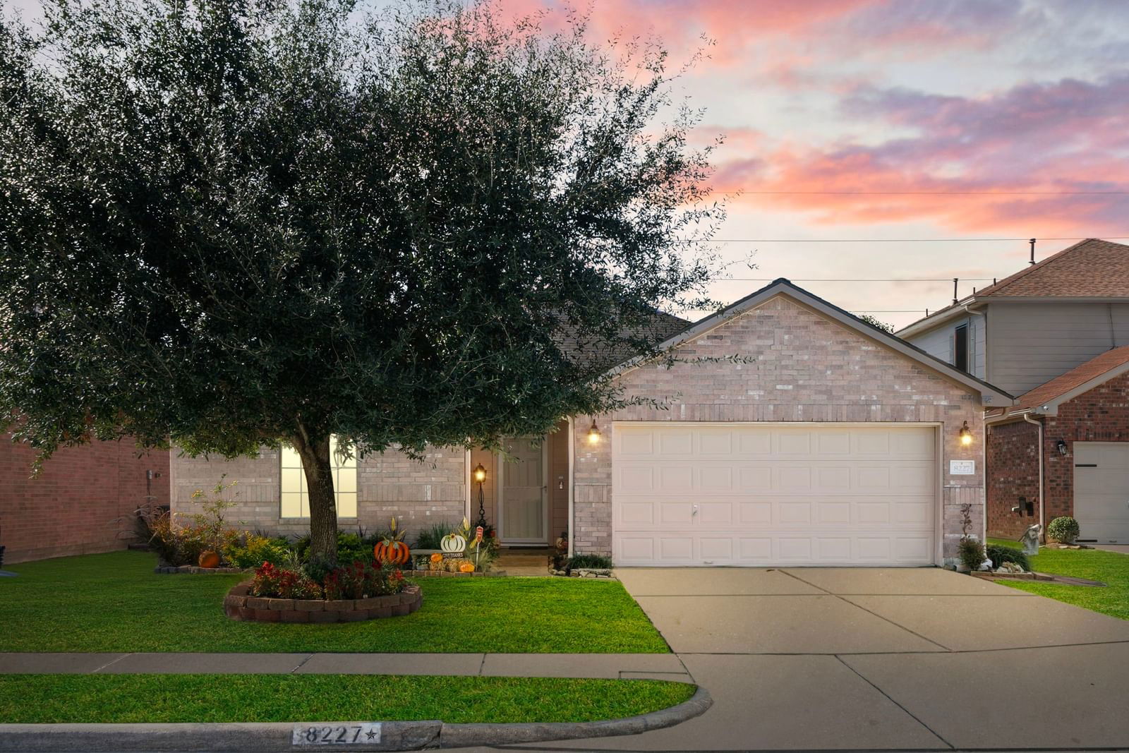 Real estate property located at 8227 Sugar Cane, Chambers, Country Mdws Sec 7, Baytown, TX, US