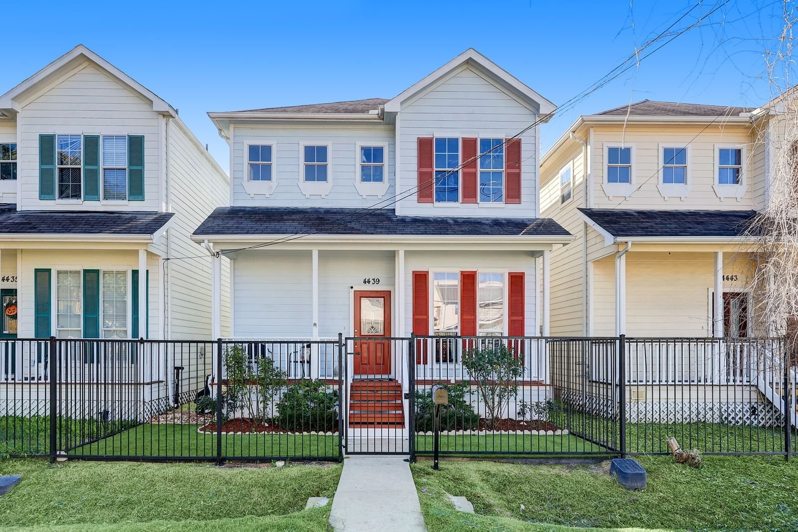 Real estate property located at 4439 Spencer, Harris, Patterson Ave Carriage D Hm, Houston, TX, US