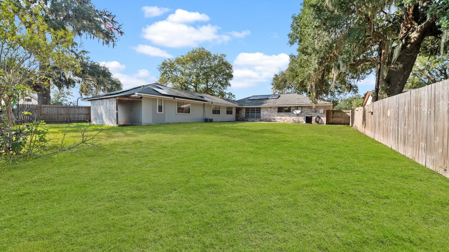 Real estate property located at 419 Petunia, Brazoria, Lake Jackson, TX, US