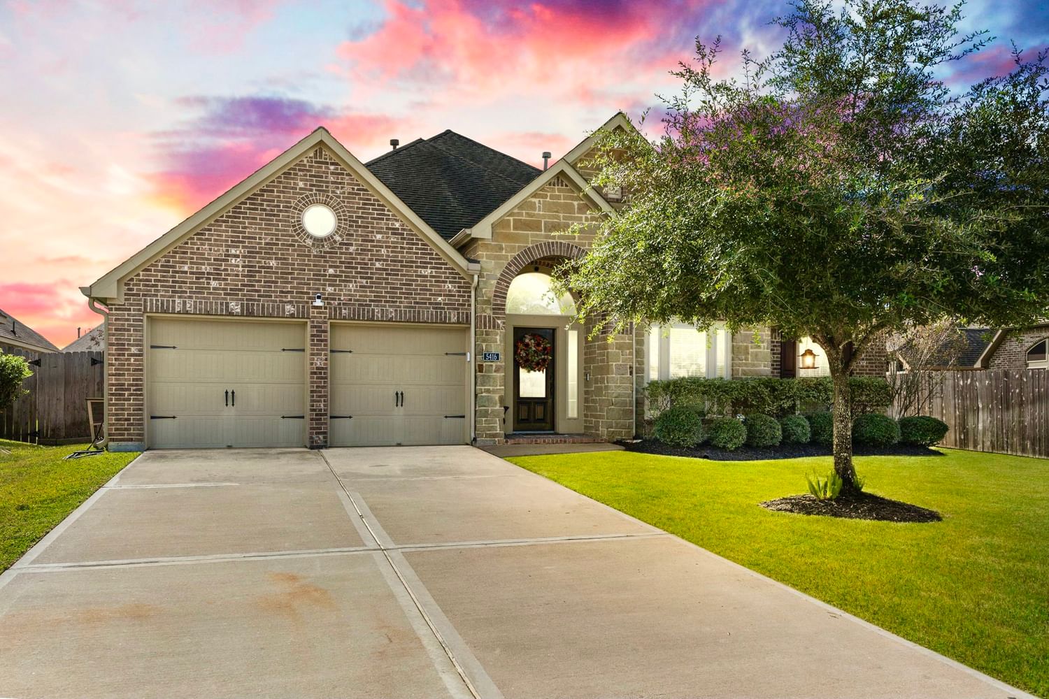 Real estate property located at 5416 Banner, Fort Bend, The Oaks Of Rosenberg Sec 3, Rosenberg, TX, US