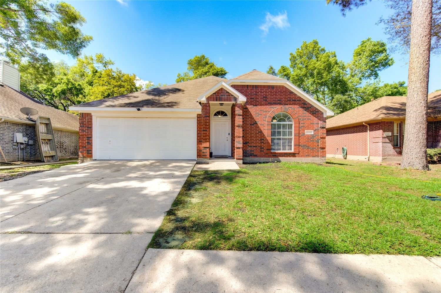 Real estate property located at 23207 Lone Wolf Trail, Harris, Timber Lane, Houston, TX, US