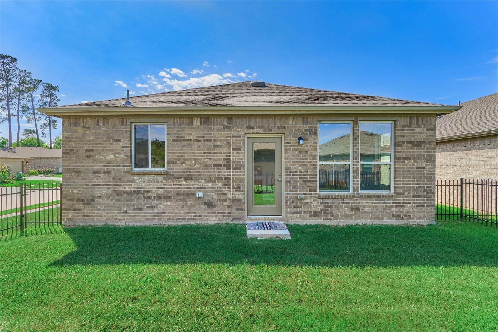 Real estate property located at 406 Thistle Thorn, Montgomery, Spring, TX, US