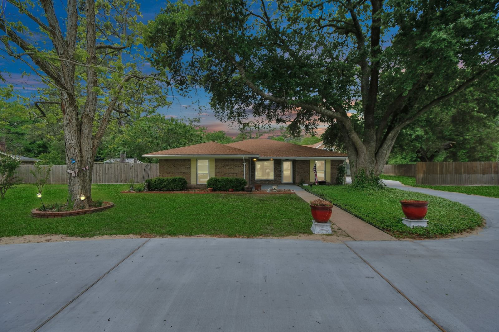 Real estate property located at 21 Skylark, Liberty, Suburban Acres, Sec 2, Dayton, TX, US