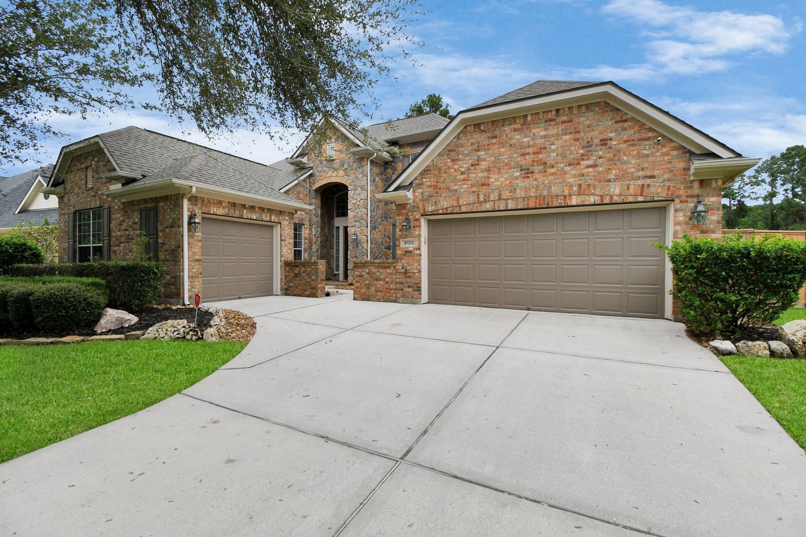 Real estate property located at 10702 Winding Green, Harris, Villages/Tour 18, Humble, TX, US