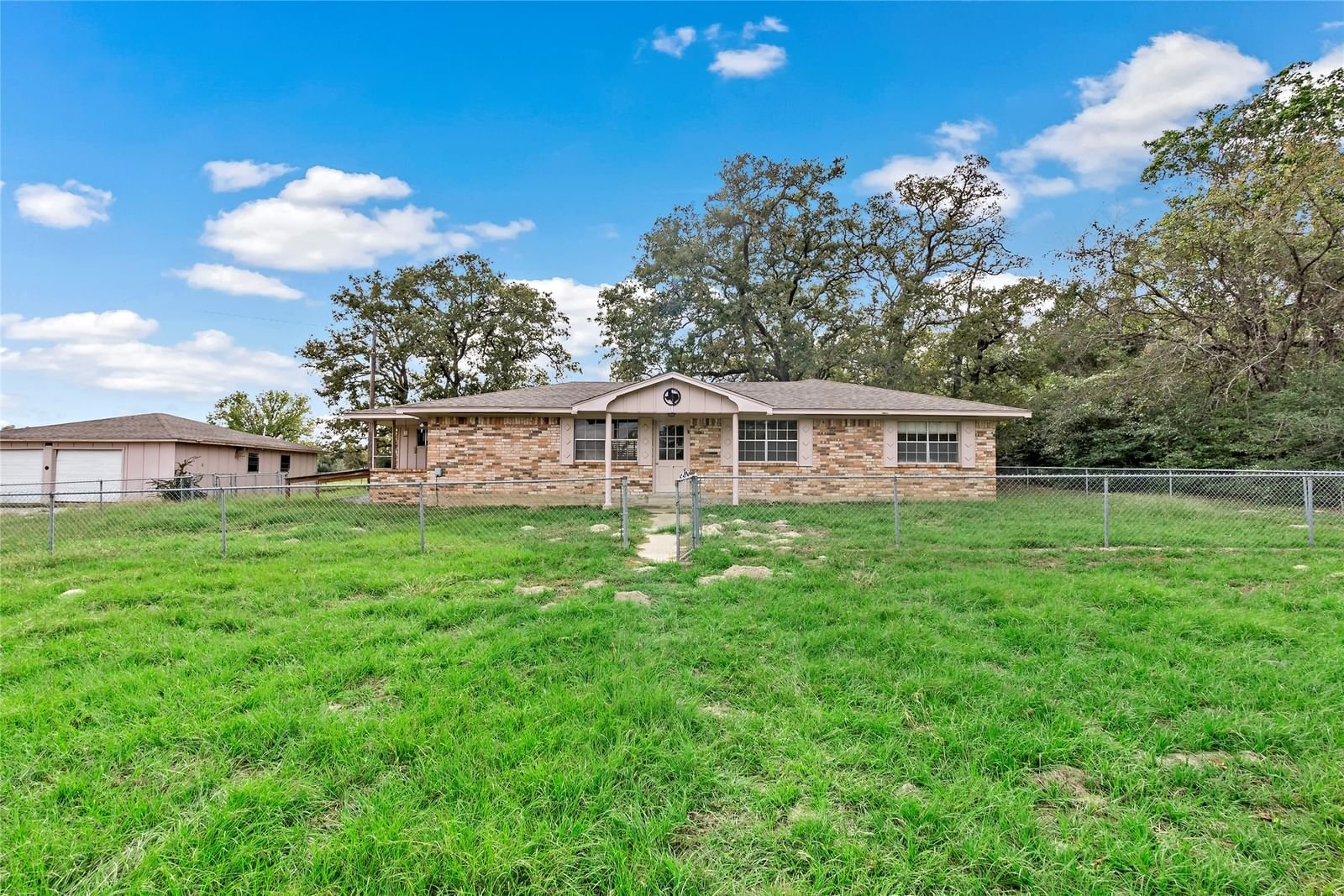 Real estate property located at 7636 County Road 162, Burleson, BUCKHANNAN, Somerville, TX, US