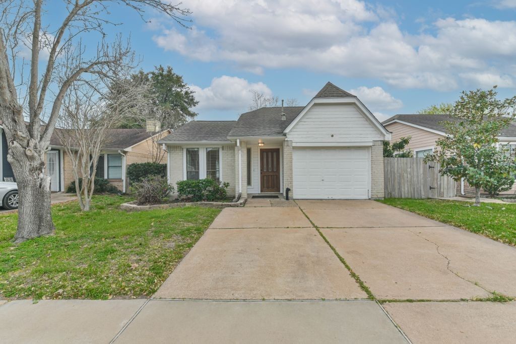 Real estate property located at 19919 Sutton Falls, Harris, Lancaster Sec 01, Cypress, TX, US