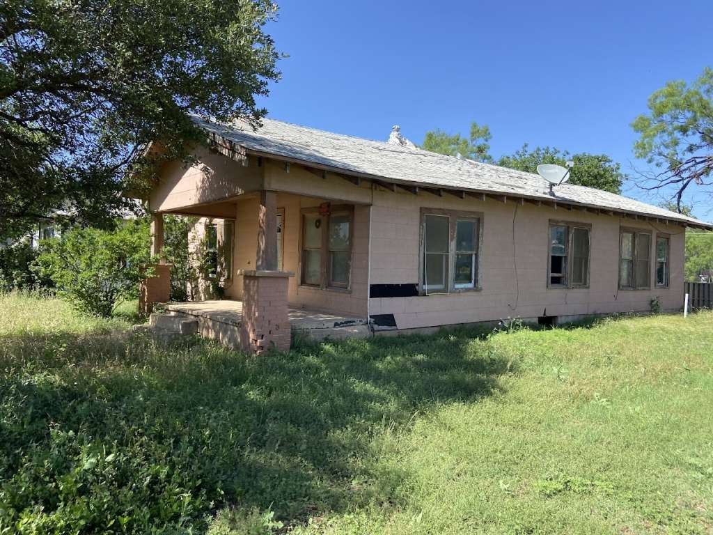 Real estate property located at 337 Avenue B, Jones, Original Hamlin, Hamlin, TX, US