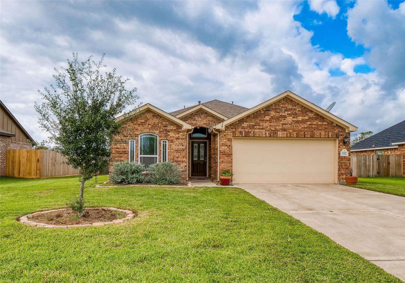 Real estate property located at 532 Wellshire, Brazoria, Columbia Lakes Sec 1-2-3-4-5, West Columbia, TX, US